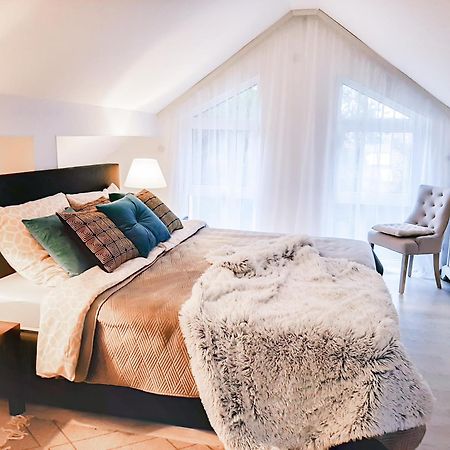 Design Maisonette - 24H Self-Check-In - Bis 7 Pers - In Direkter Weihernaehe - Parkplatz - Wifi - Balkon -Terrasse - Radwege Schiffweiler Екстер'єр фото