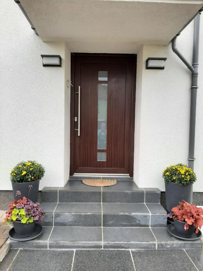 Design Maisonette - 24H Self-Check-In - Bis 7 Pers - In Direkter Weihernaehe - Parkplatz - Wifi - Balkon -Terrasse - Radwege Schiffweiler Екстер'єр фото