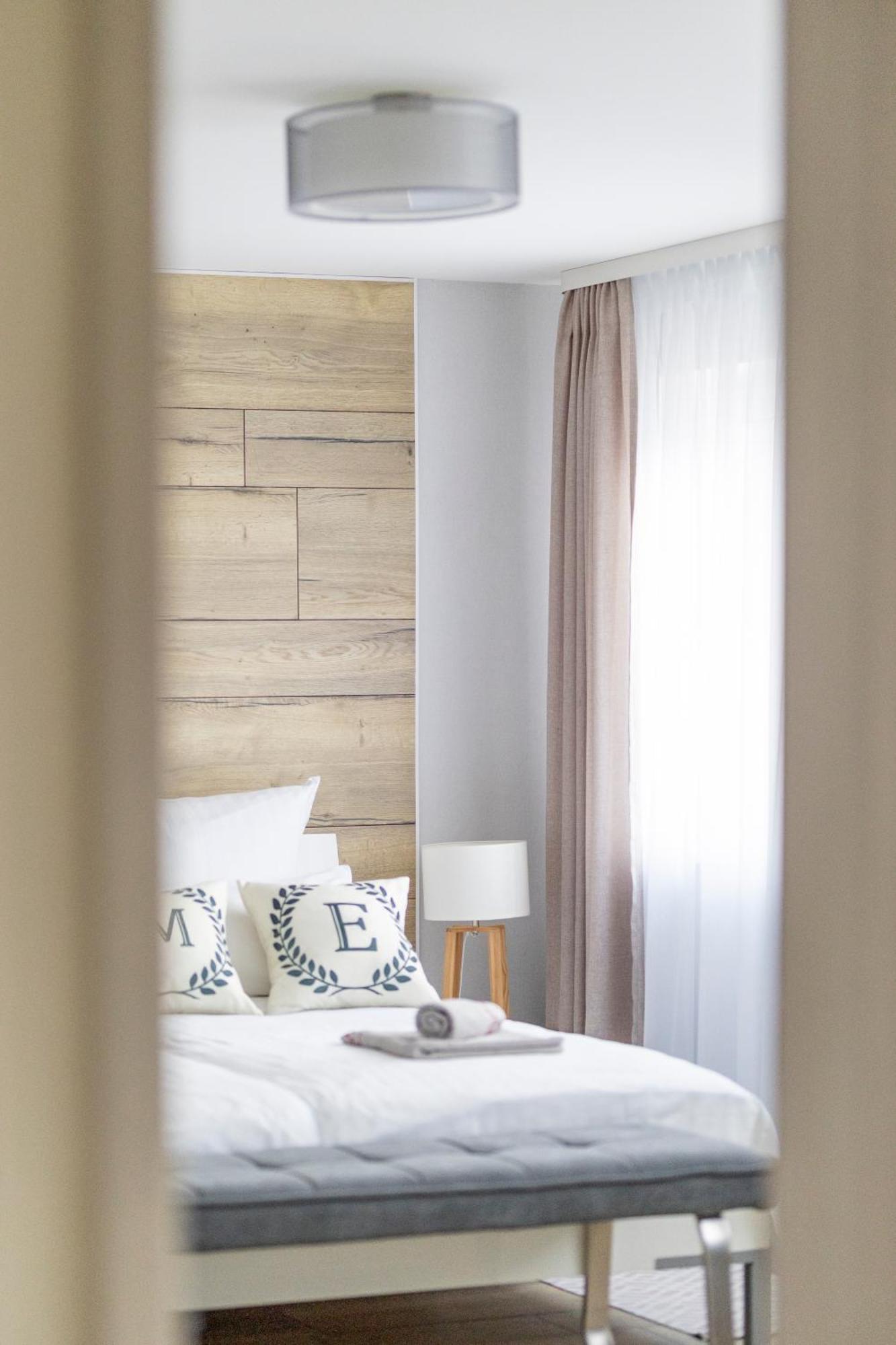 Design Maisonette - 24H Self-Check-In - Bis 7 Pers - In Direkter Weihernaehe - Parkplatz - Wifi - Balkon -Terrasse - Radwege Schiffweiler Екстер'єр фото