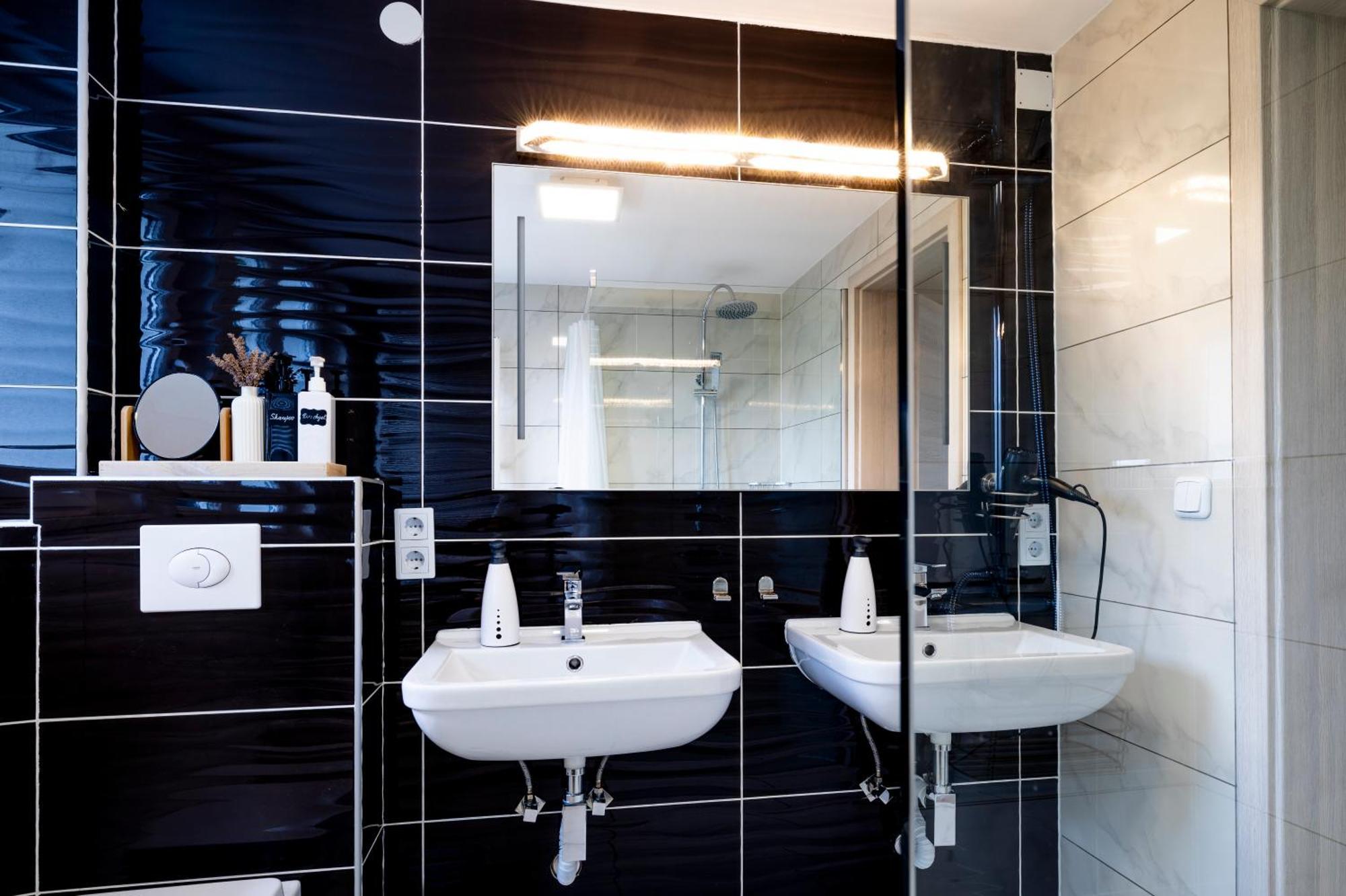 Design Maisonette - 24H Self-Check-In - Bis 7 Pers - In Direkter Weihernaehe - Parkplatz - Wifi - Balkon -Terrasse - Radwege Schiffweiler Екстер'єр фото