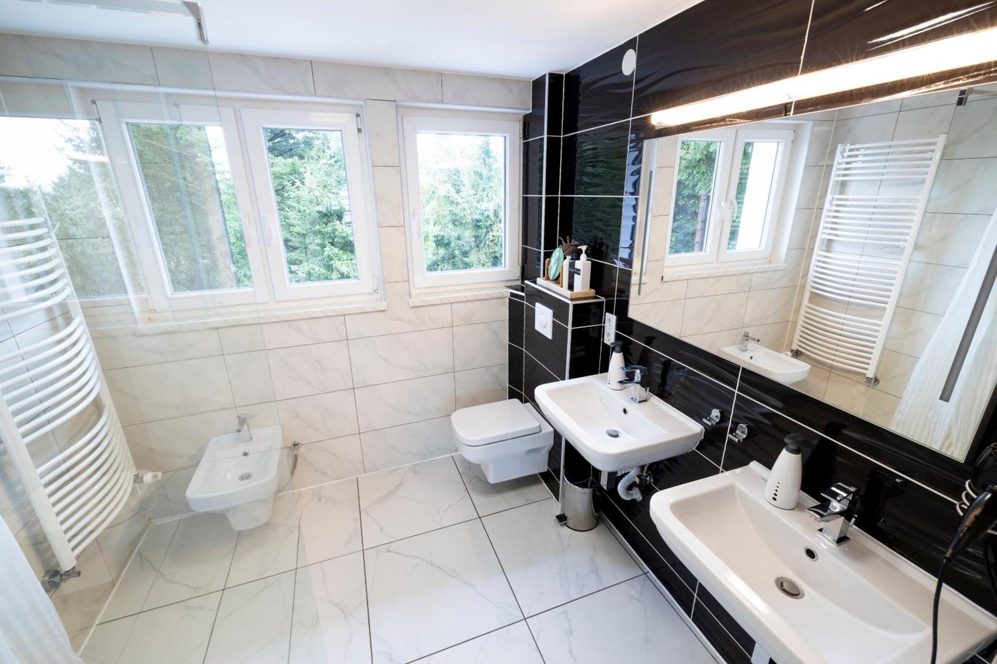 Design Maisonette - 24H Self-Check-In - Bis 7 Pers - In Direkter Weihernaehe - Parkplatz - Wifi - Balkon -Terrasse - Radwege Schiffweiler Екстер'єр фото