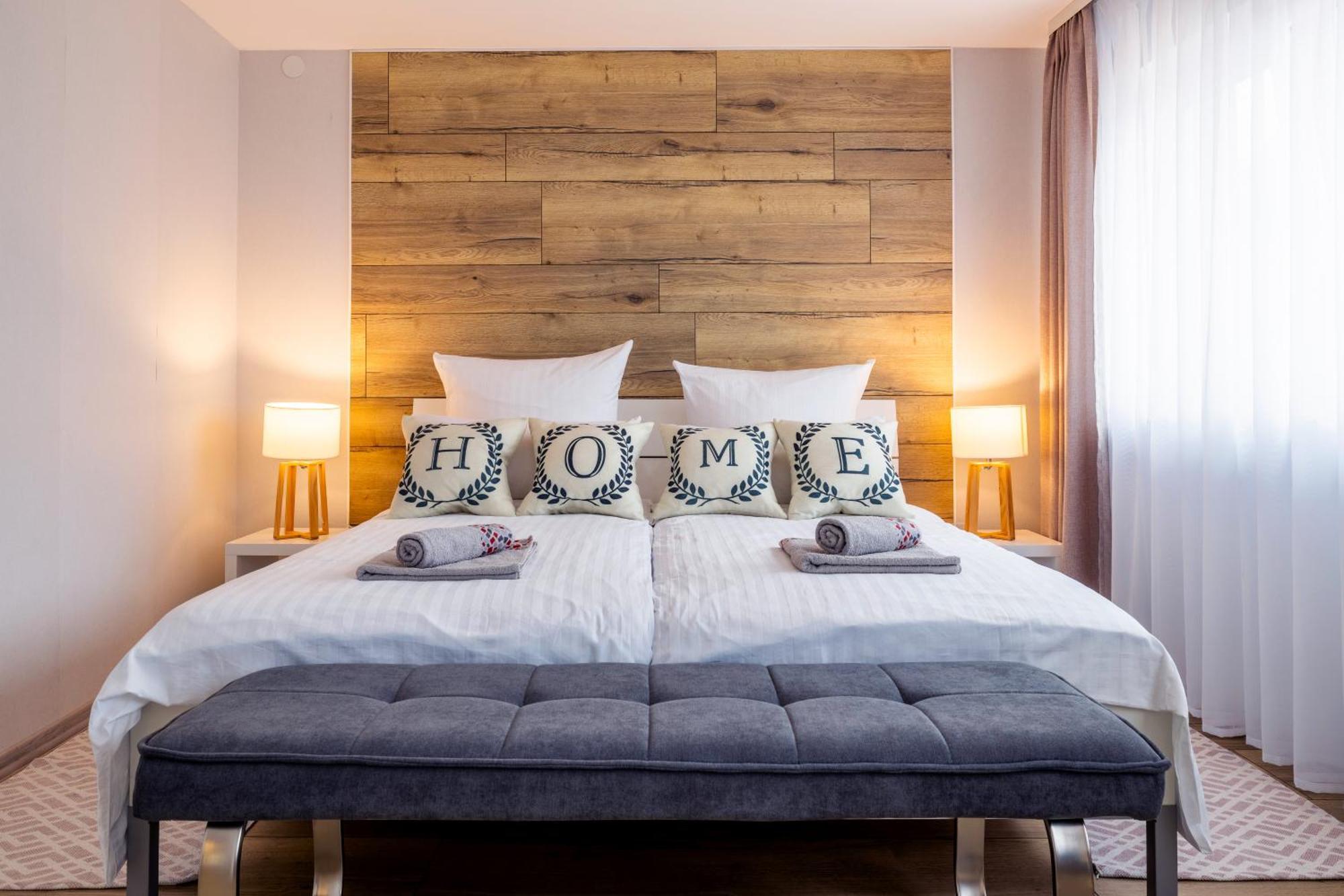Design Maisonette - 24H Self-Check-In - Bis 7 Pers - In Direkter Weihernaehe - Parkplatz - Wifi - Balkon -Terrasse - Radwege Schiffweiler Екстер'єр фото